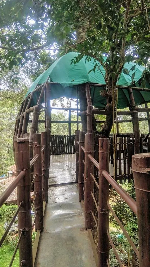 לינה וארוחת בוקר Jungle Jive Tree House מונאר 3*,  הודו